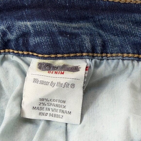 Torrid Denim Shorts NEW Distressed Raw Hem Women’s 26 - Picture 10 of 12
